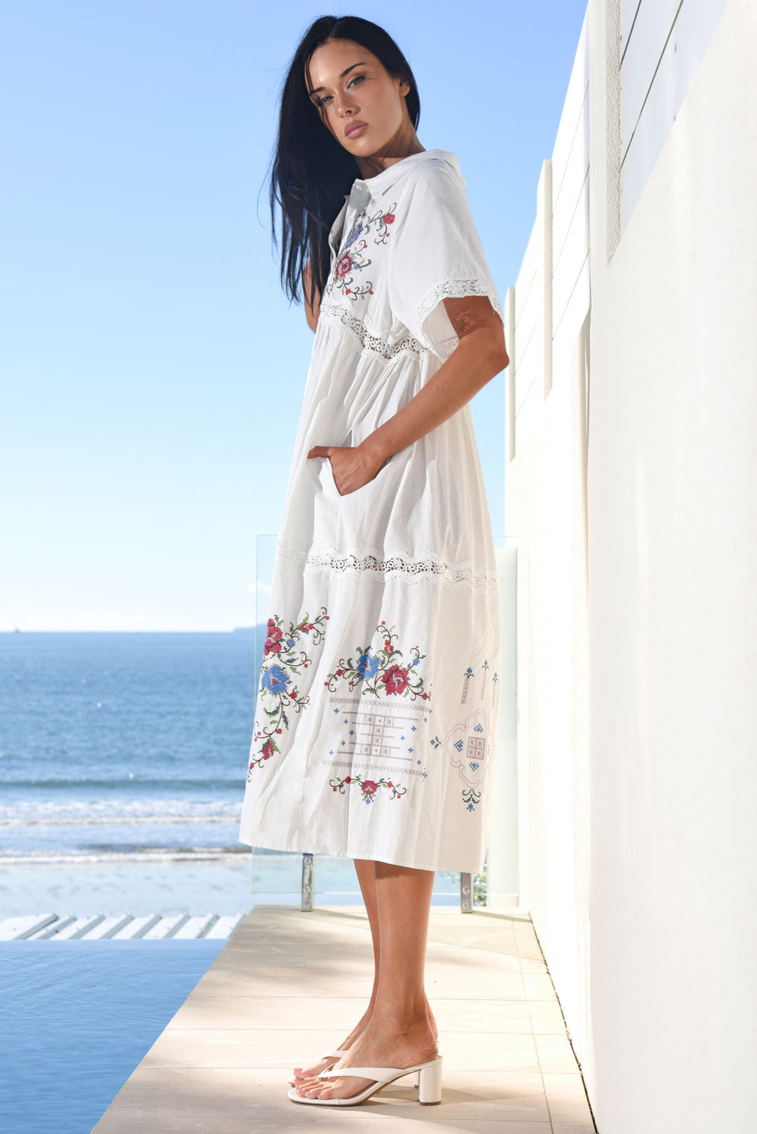 RING A RING A POSIE Dress (White)