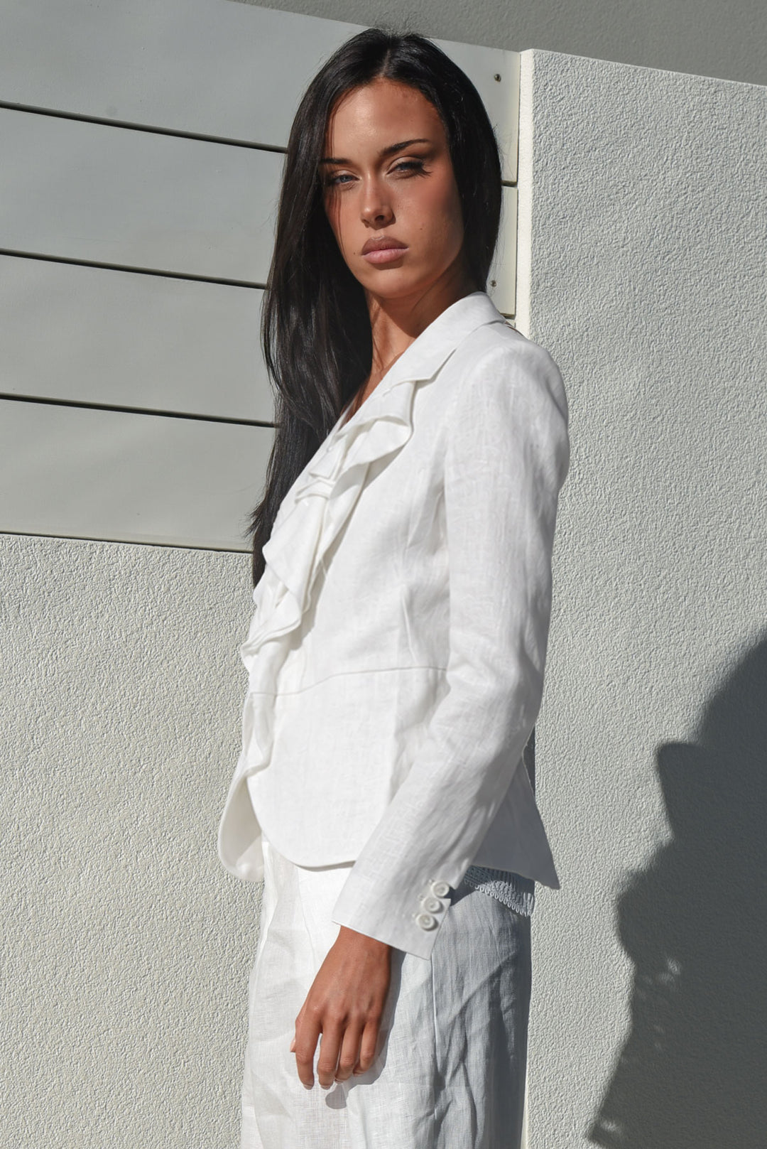 RISKY FRILLNESS Jacket (White)