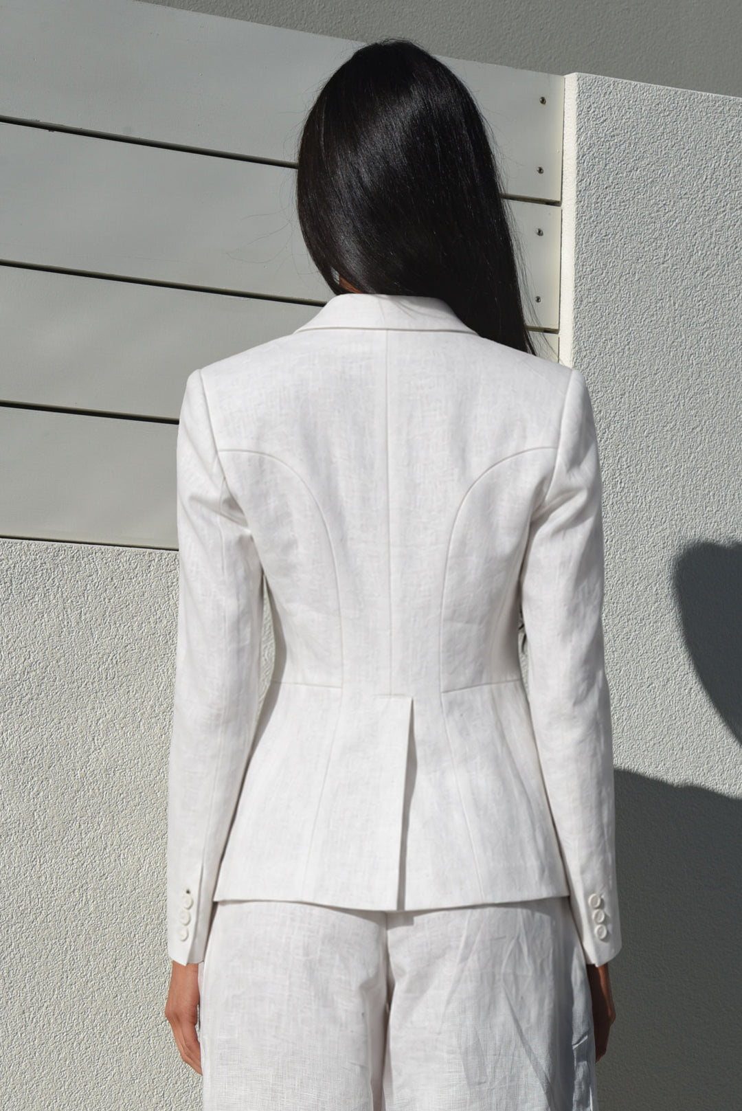 RISKY FRILLNESS Jacket (White)