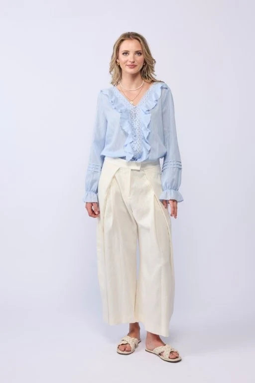 Amelia Blouse (Soft Blue)