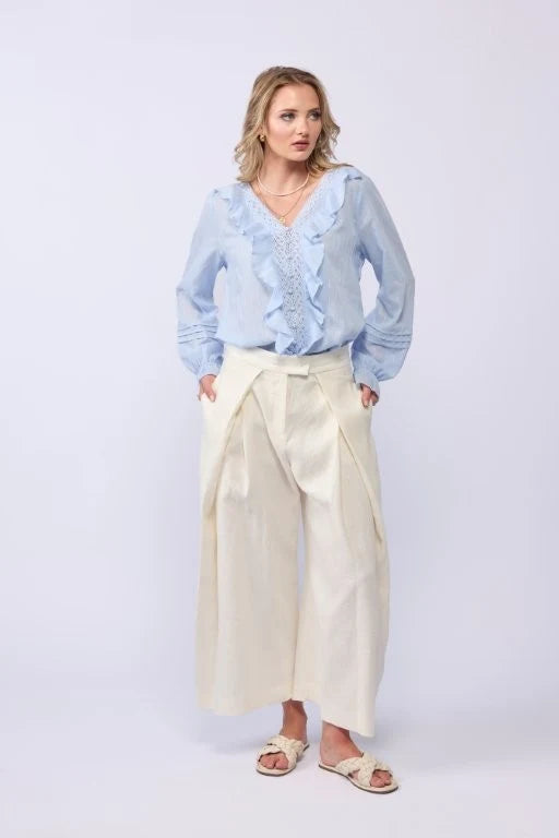 Amelia Blouse (Soft Blue)