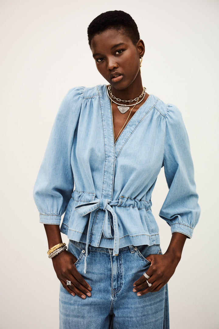 LAVINA Top (Light Used Blue)