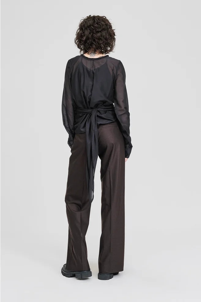 Requisite Top (Black)