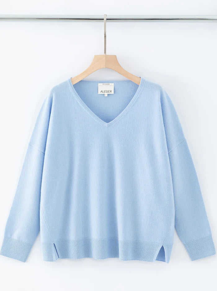 N.29 OVERSIZED V NECK (Lake Blue)