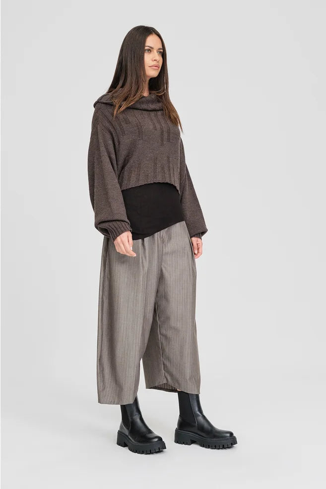 Ribbed Reversible Uphold Sweater (Chocolate)