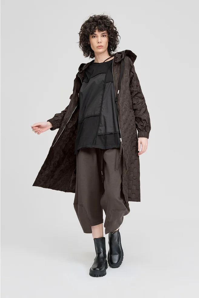 Textured Ascribe Raincoat (Pinecone)
