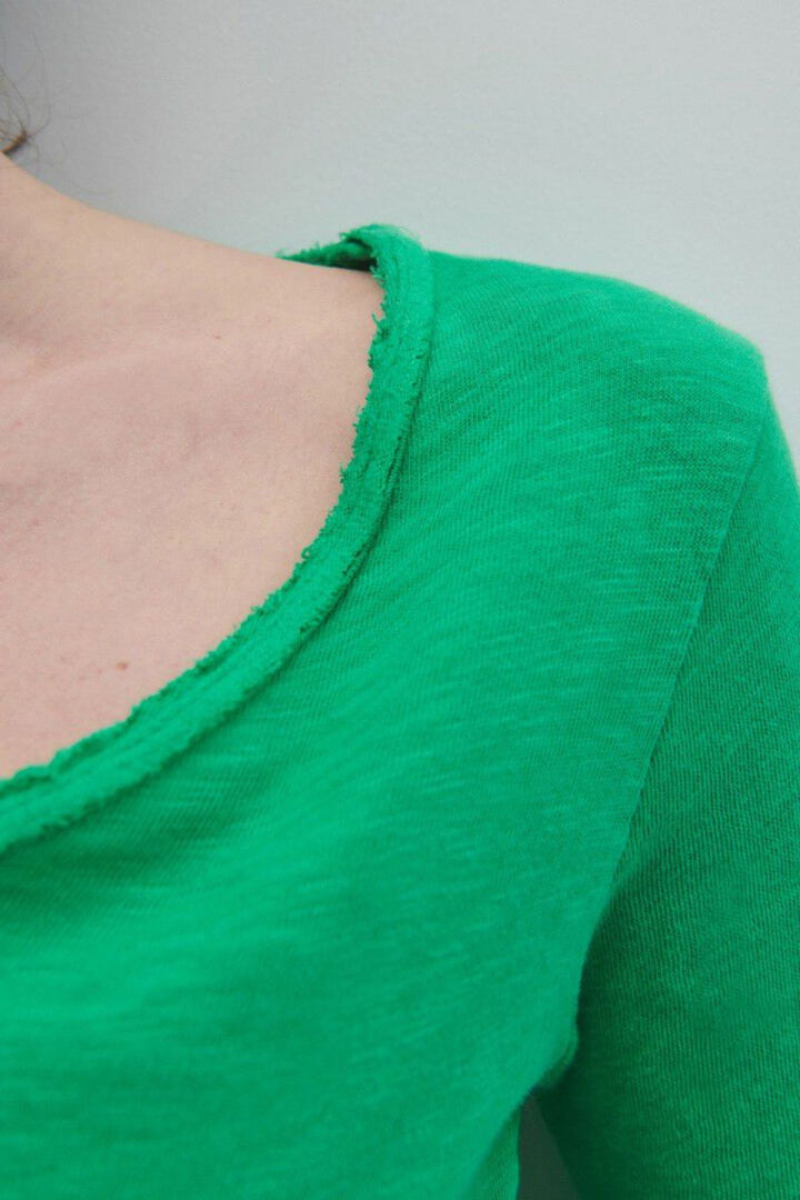 SONOMA V-NECK LONG SLEEVE (VINTAGE MENTHOL)