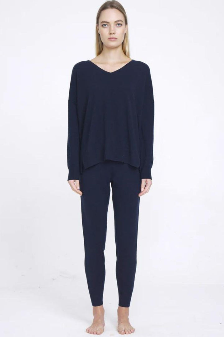 N.29 100% CASHMERE OVERSIZED V NECK (Midnight)