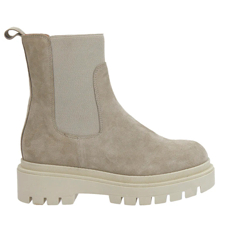 Valley Suede Boot (Sand)