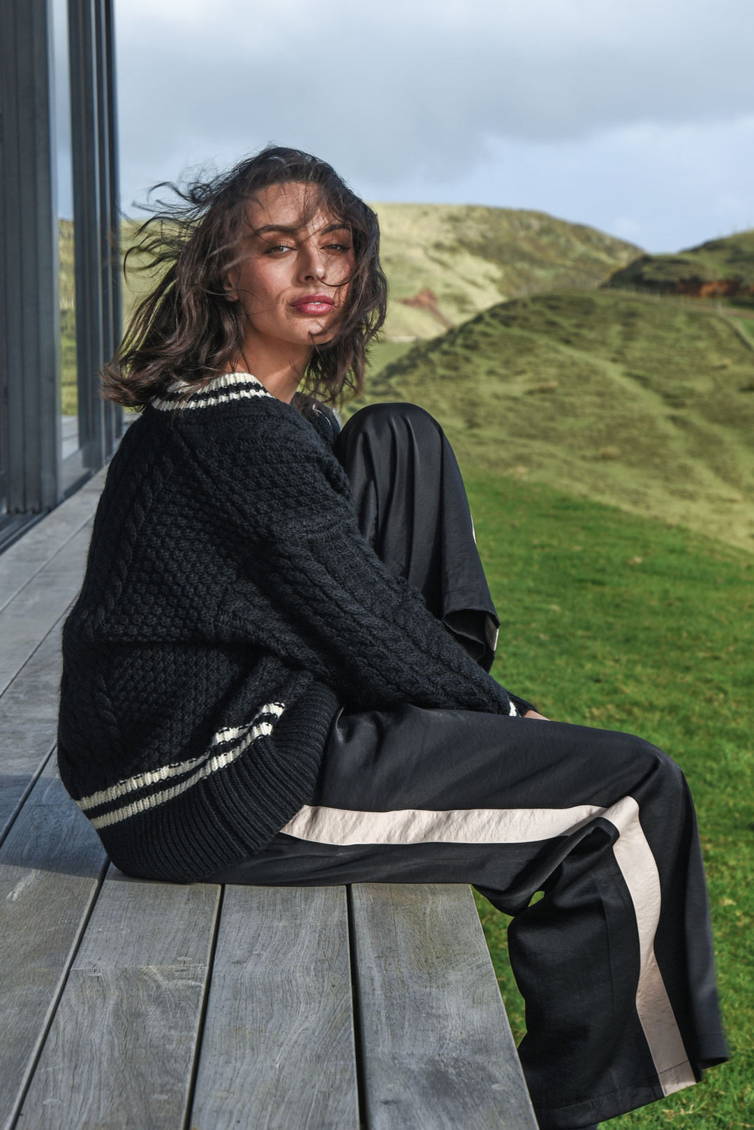 MAKE NEW TRACKS Pant (Black)
