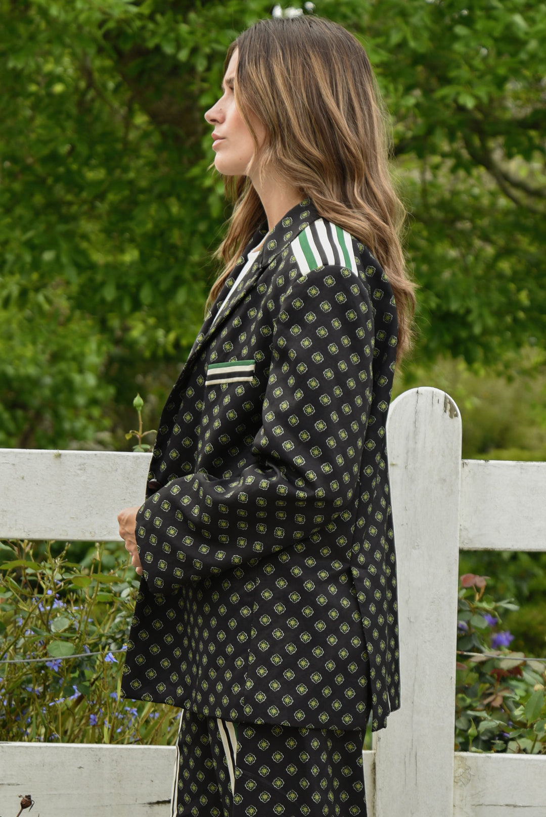 KEEP IT BLAZING Jacket  (BLACK MULTI)