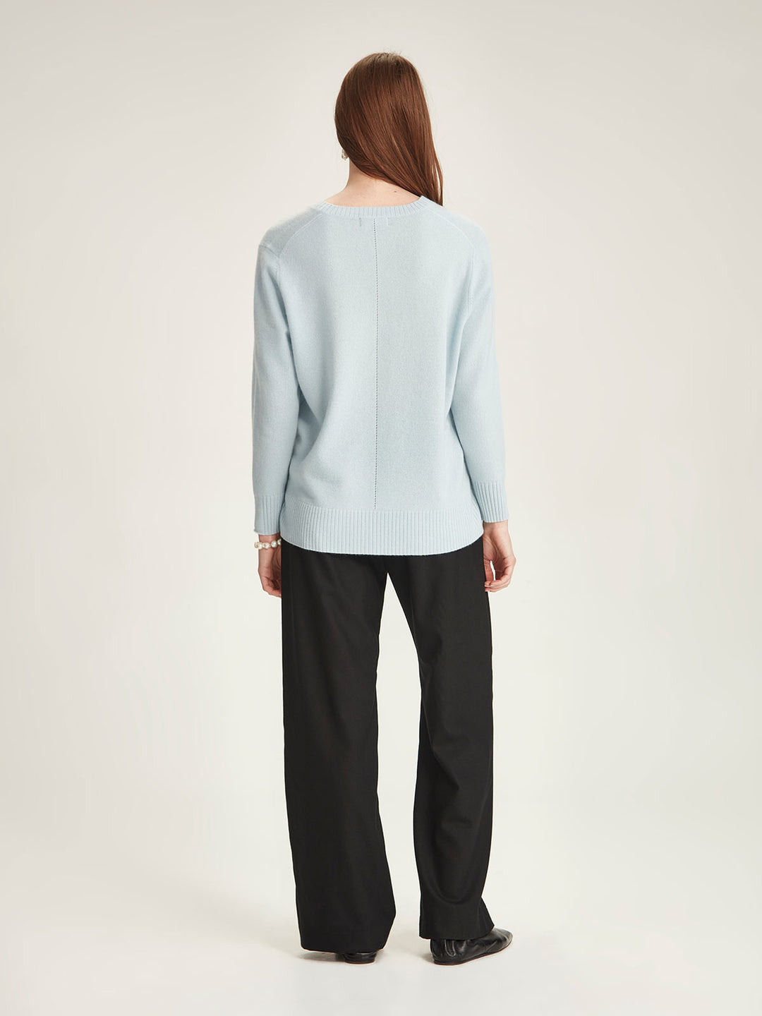 Kari Cashmere V-Sweater (Crystal Blue)