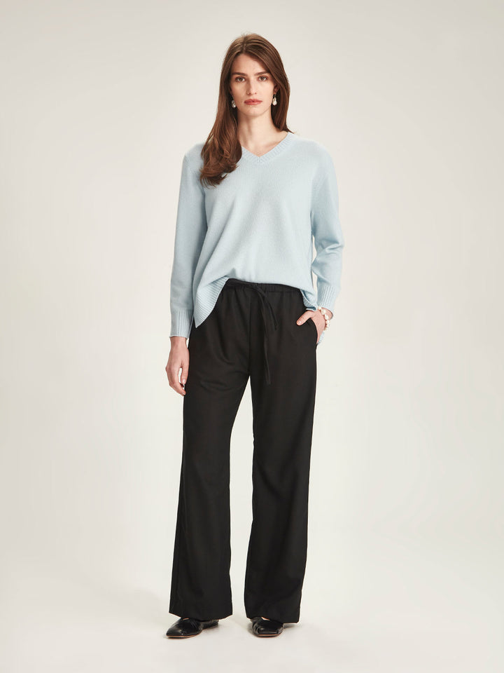 Kari Cashmere V-Sweater (Crystal Blue)