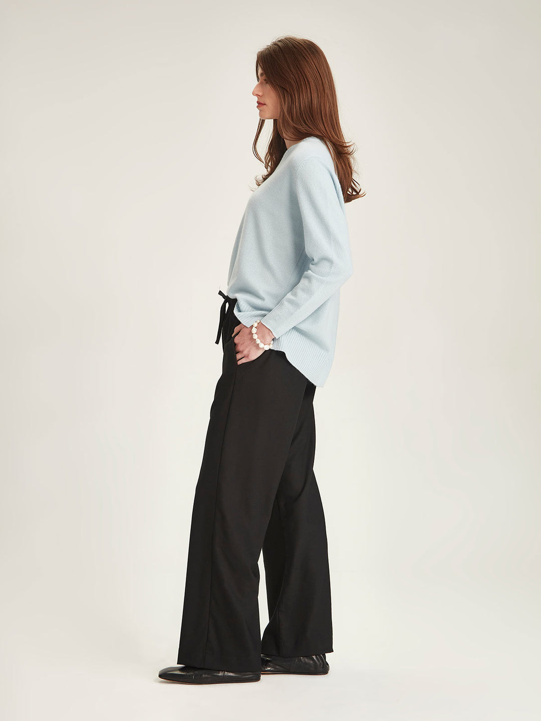 Kari Cashmere V-Sweater (Crystal Blue)