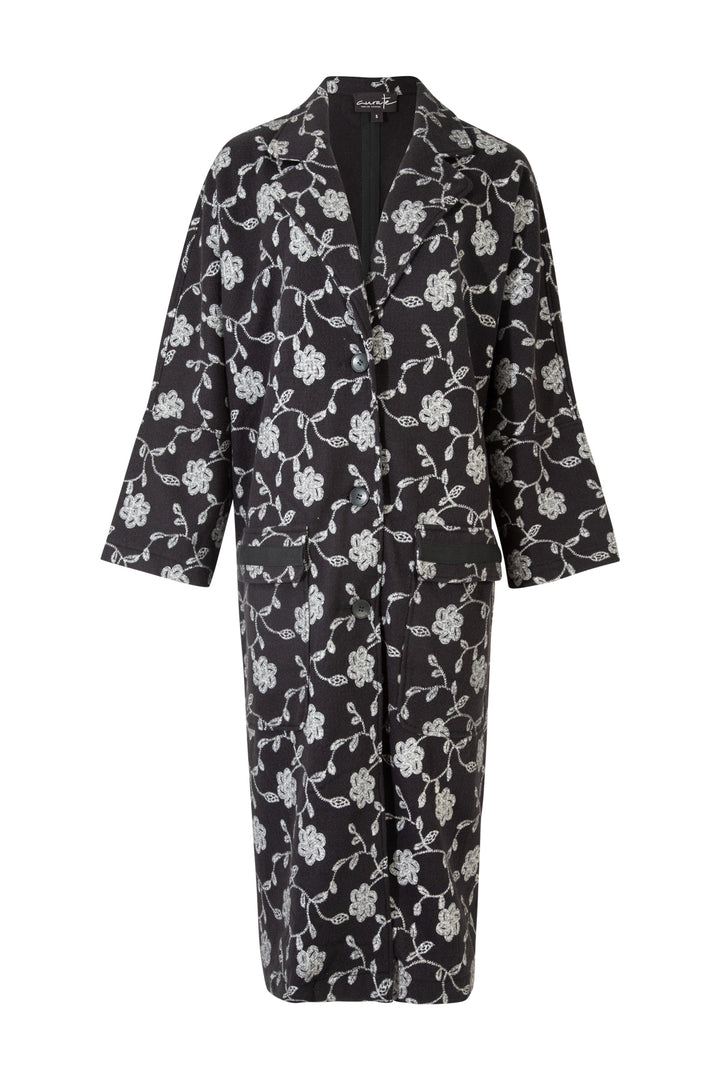 BY THE COAT Coat (Black)