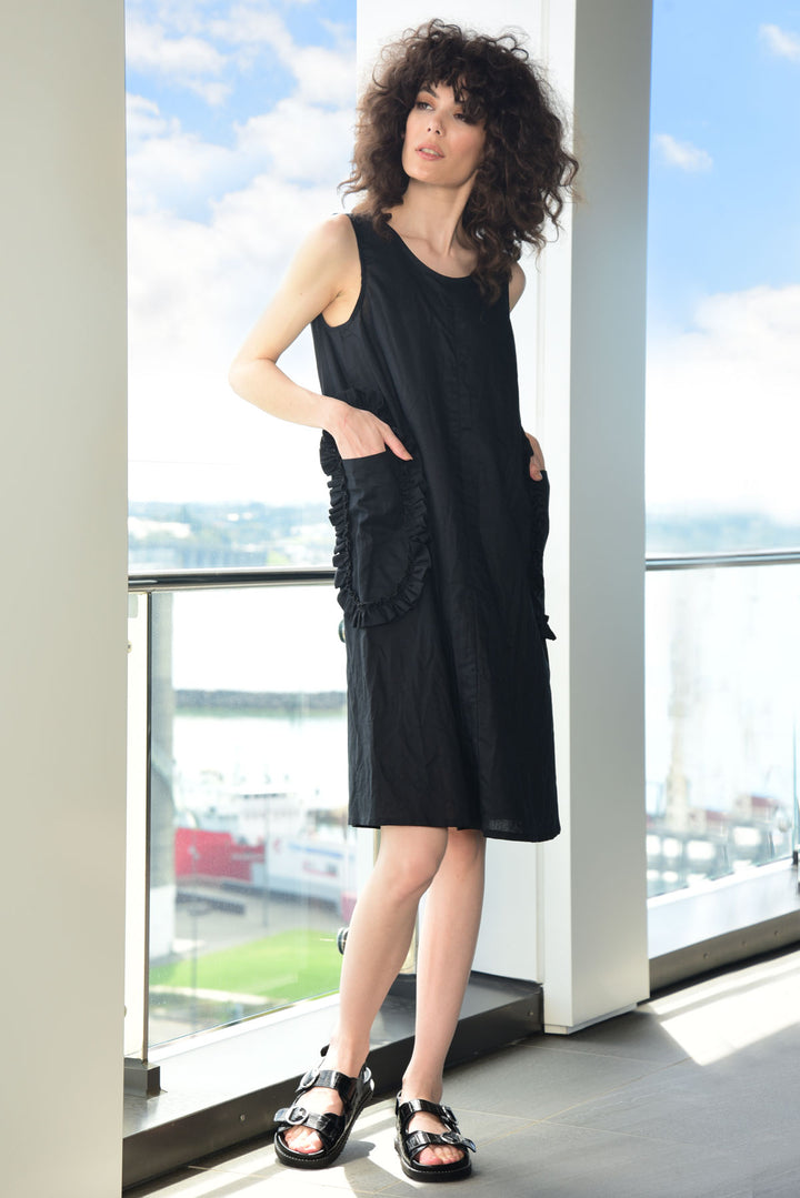 ON YOUR SIDE Dress (Black)