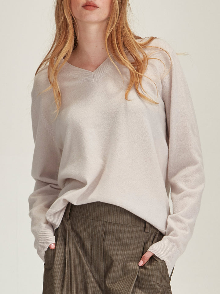 Lucy Cashmere V Neck (Vapour)