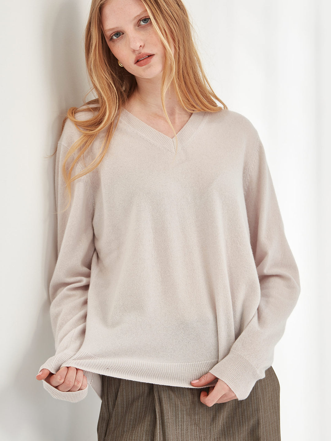 Lucy Cashmere V Neck (Vapour)