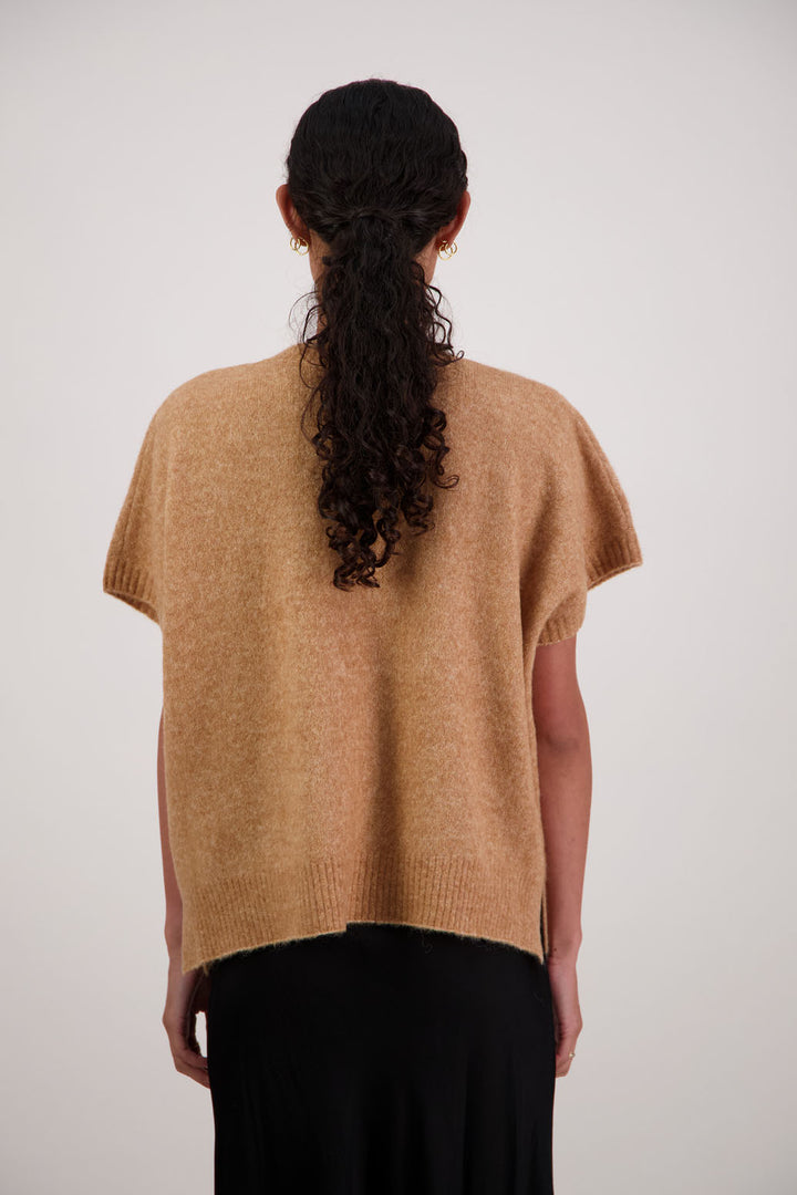 Fredrik Vest (Tan)