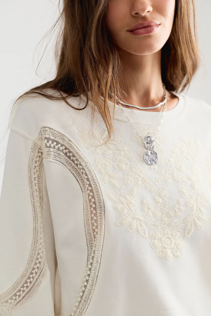 Love Lace Sweatshirt (Ivory)