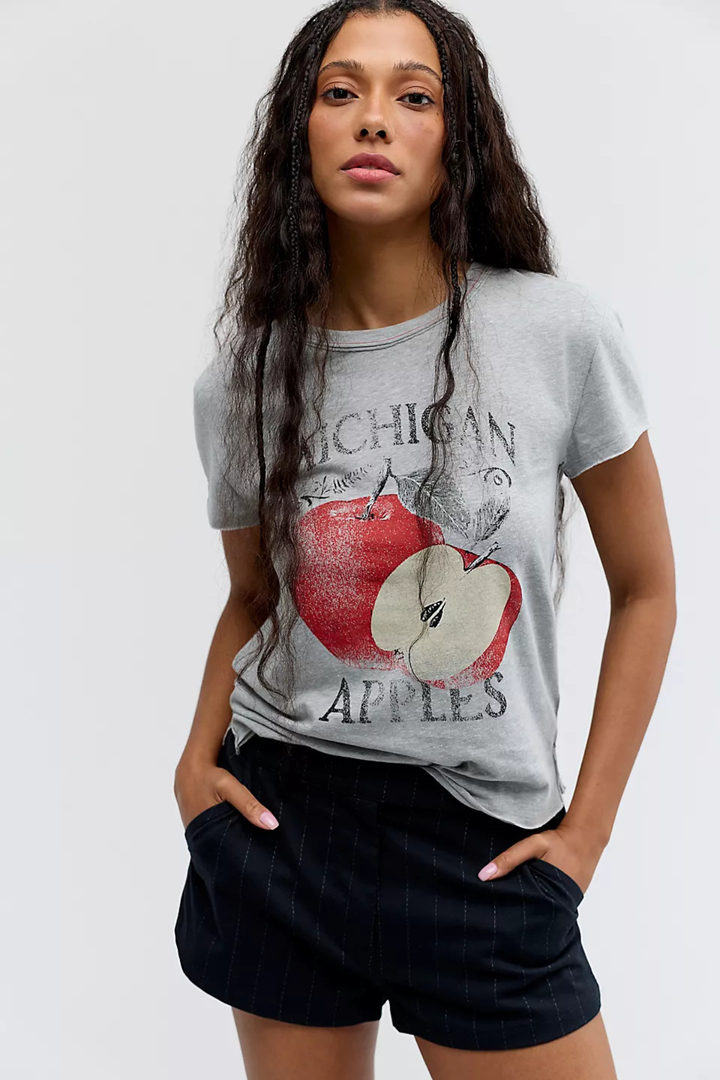 Nova Graphic Tee (Apple)