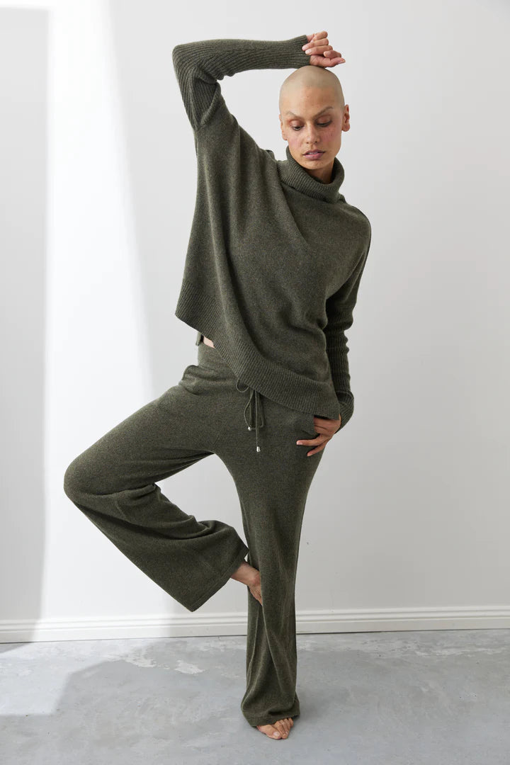 GIGI Step Roll Neck