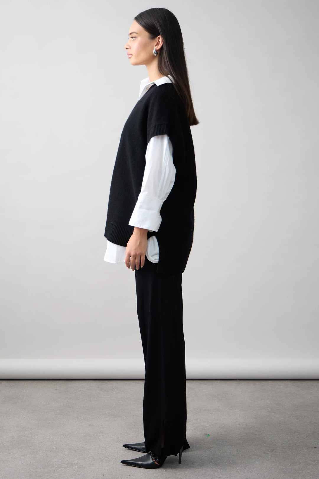 ANYA Vest (Jet Black)