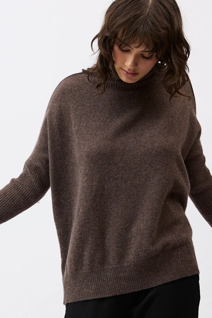 Gigi Step Roll Neck (Espresso)