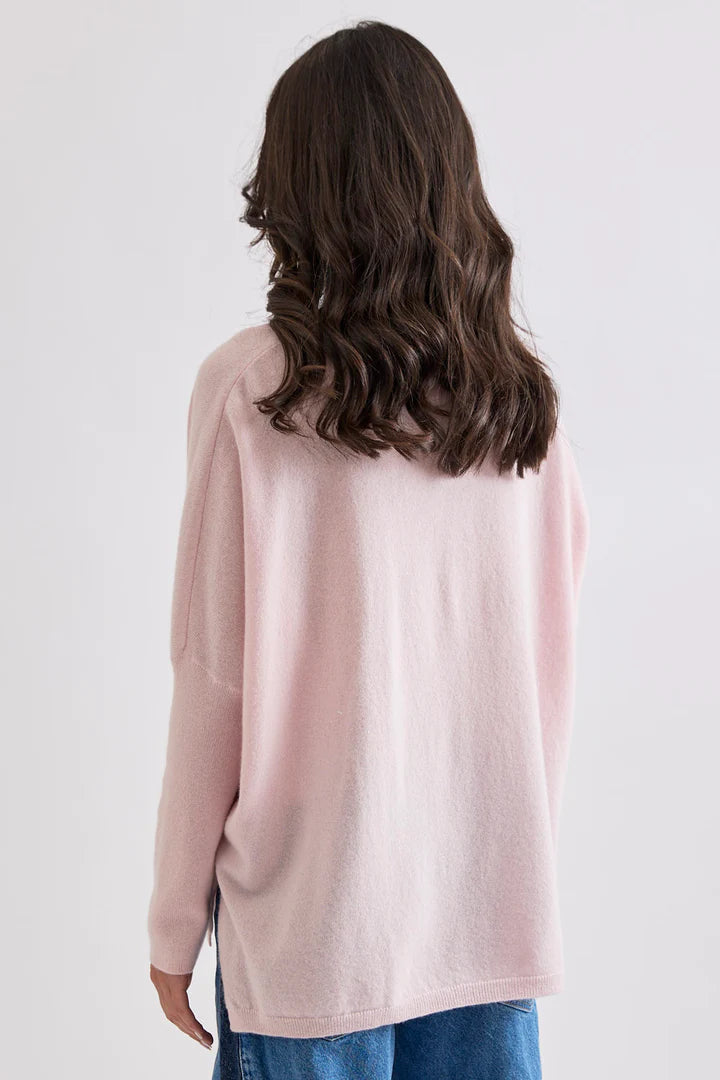 Margot Vee (Marshmallow)