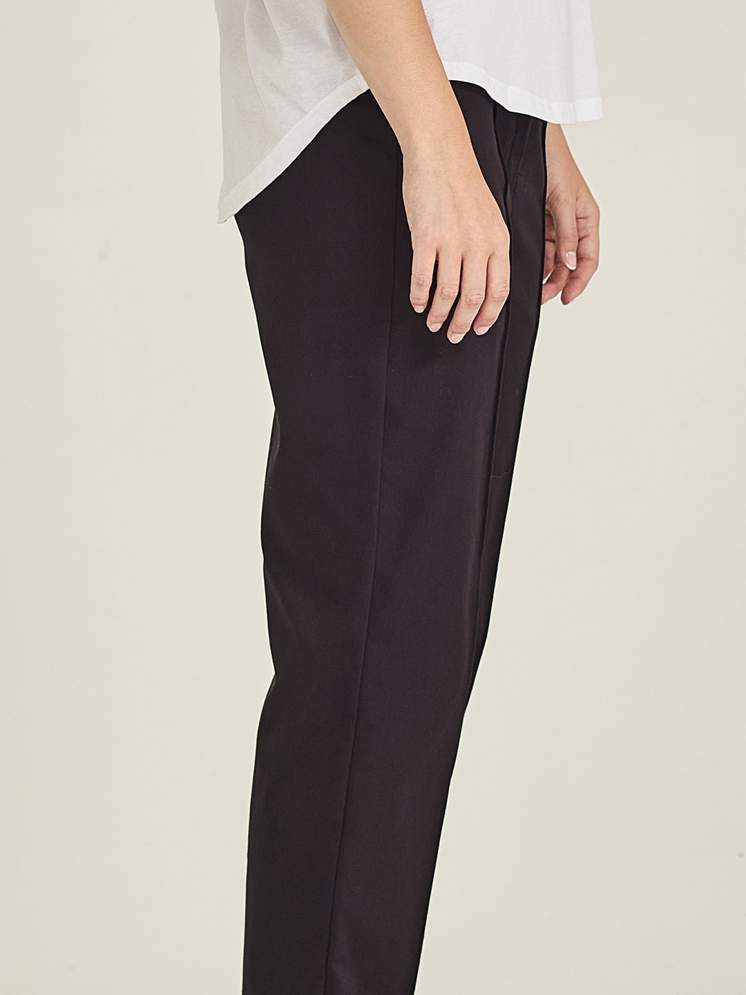 Audrey Cigarette Pants (Navy)