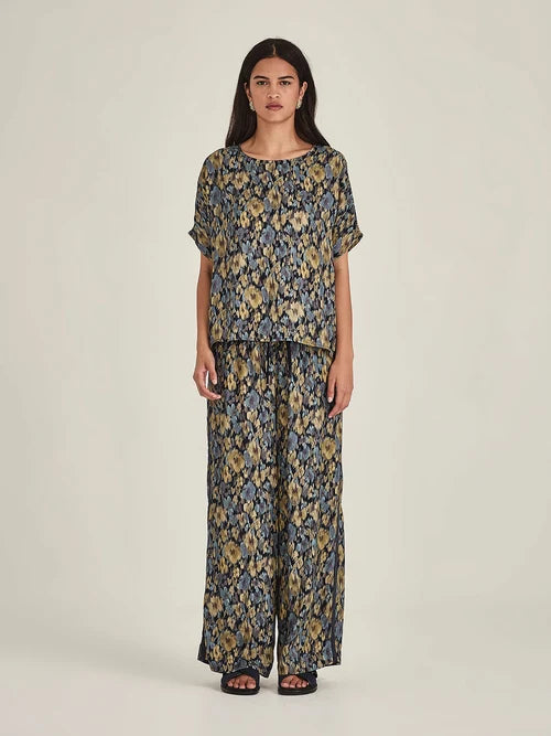 Ellie Print Pant (Chambray Floral)