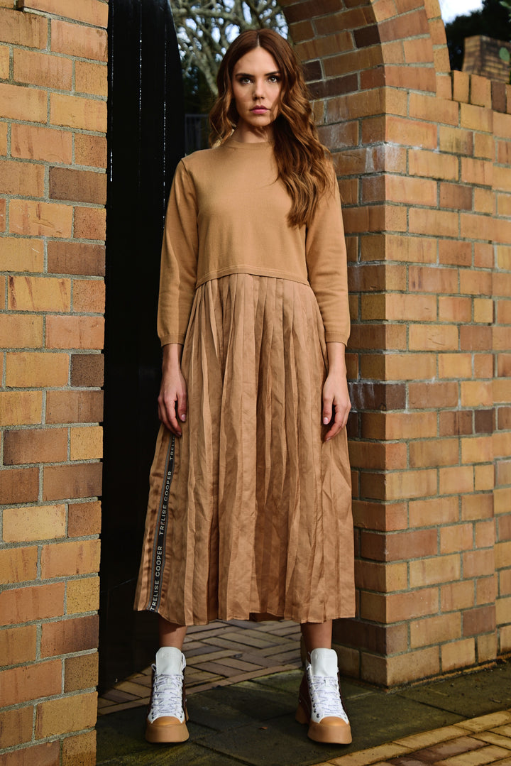 GET OVER KNIT Dress (Toffee)