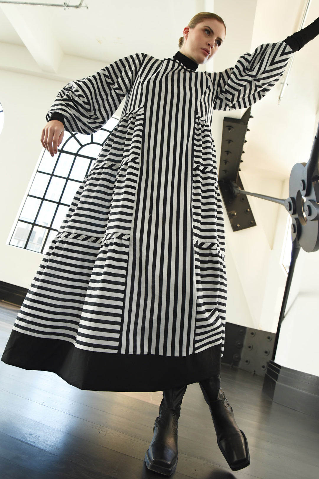 TIERS FOR FEARS Dress (Black / White)