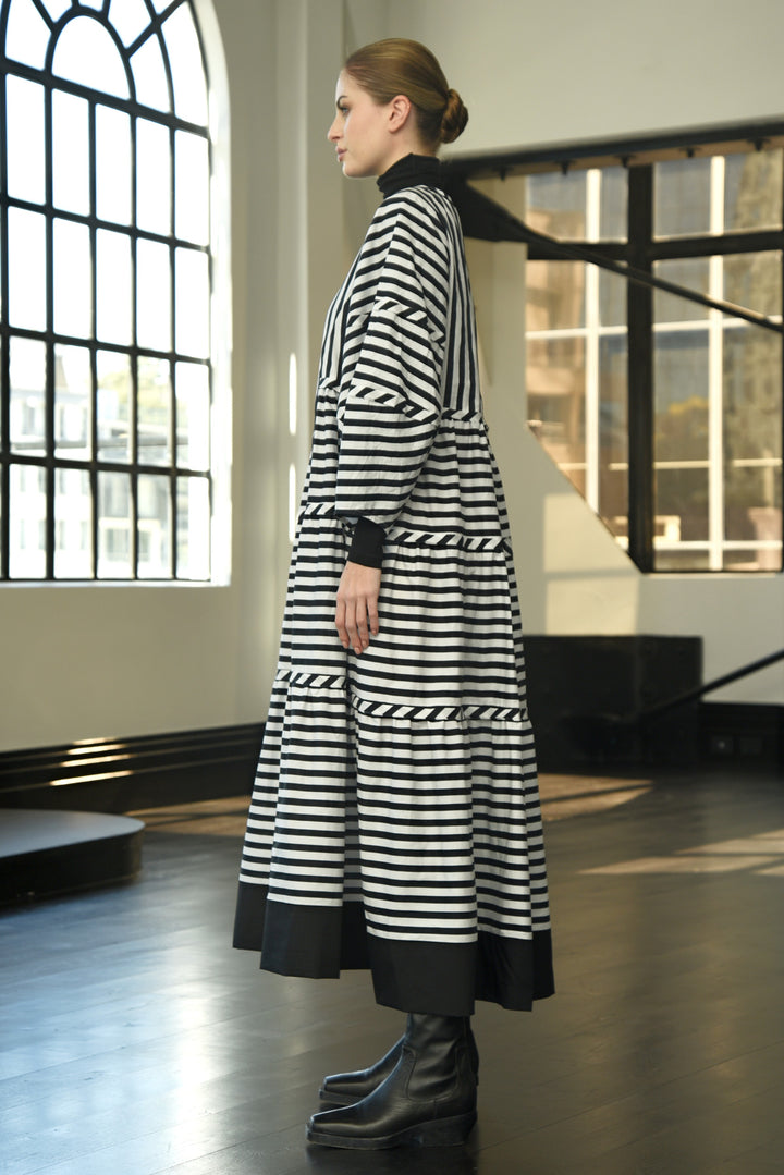 TIERS FOR FEARS Dress (Black / White)