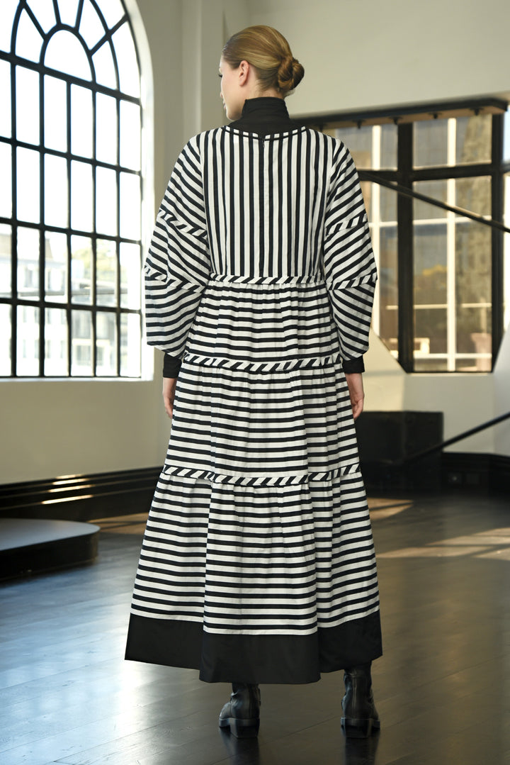 TIERS FOR FEARS Dress (Black / White)