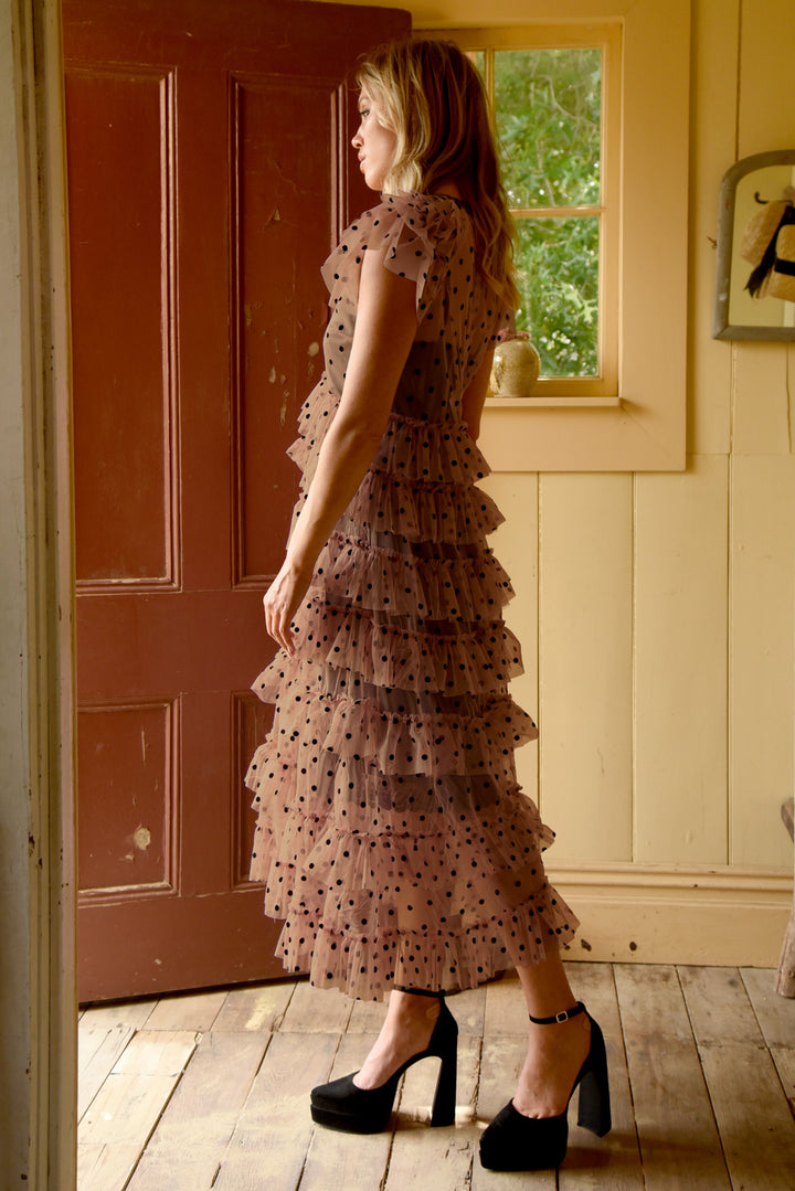 FLOWING IN THE WIND DRESS (MOCHA/BLACK)