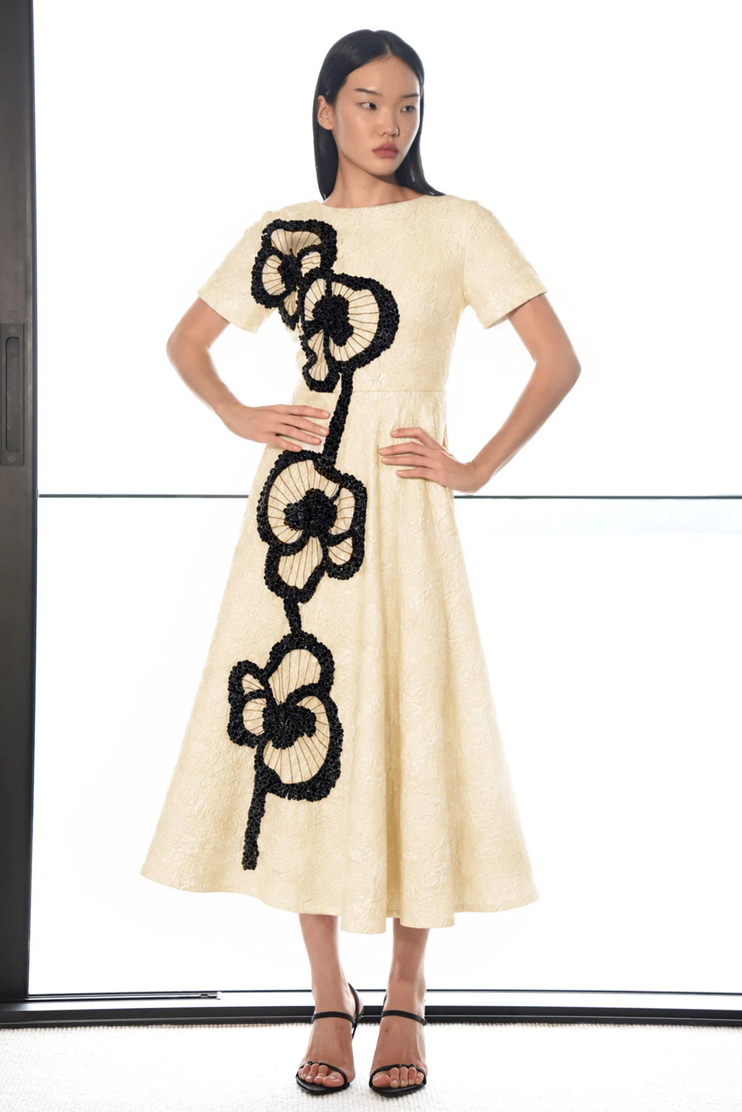 MARILYN MONROSE Dress (Ivory / Black)