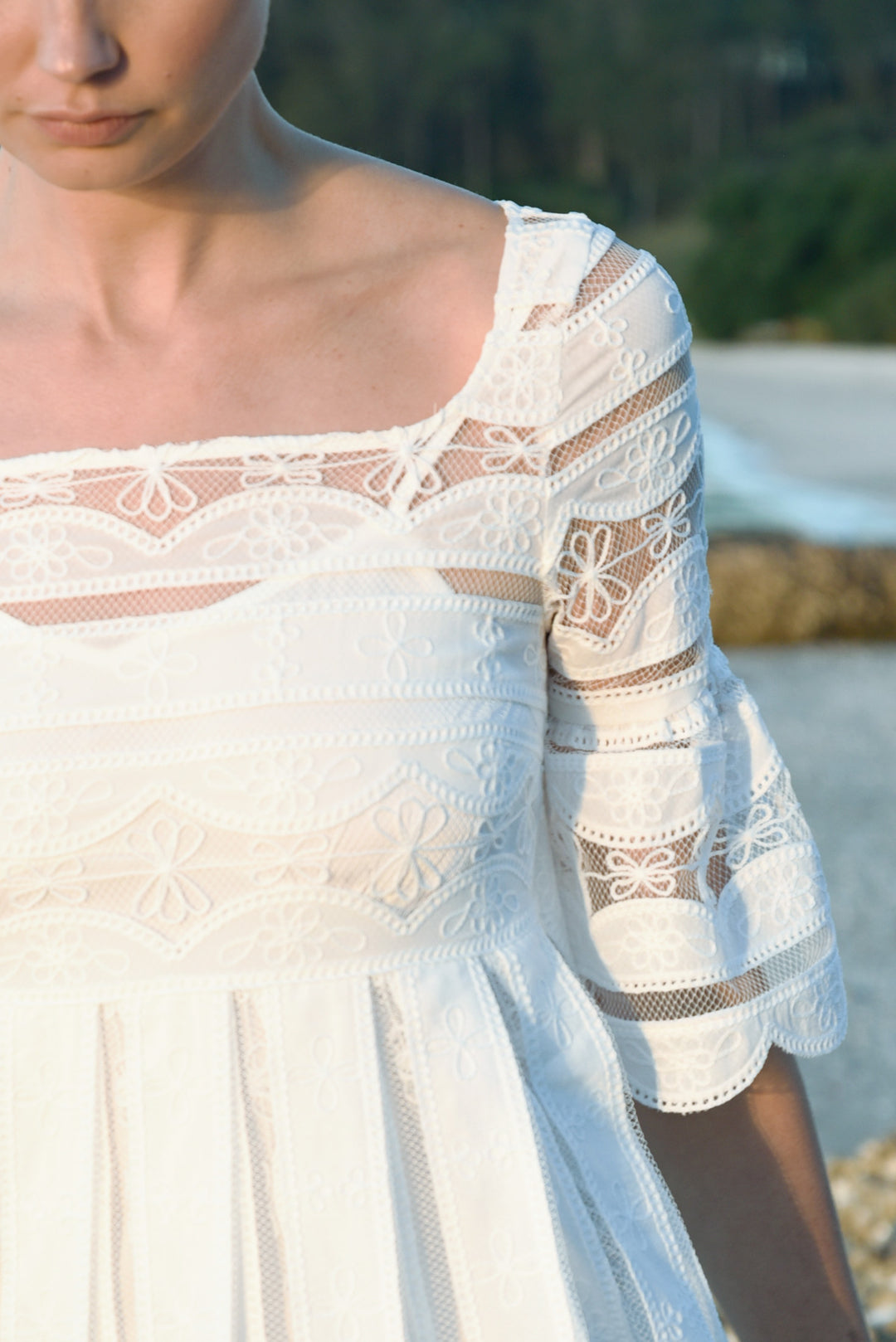 SWING OF BEAUTY DRESS (White)