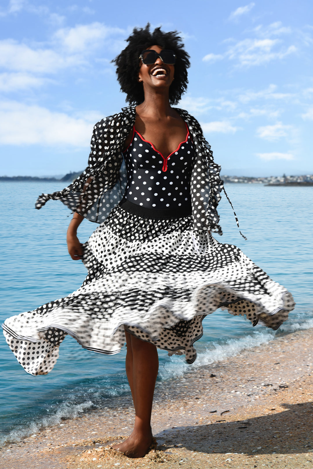 Layer Flavour Skirt (Black / White)