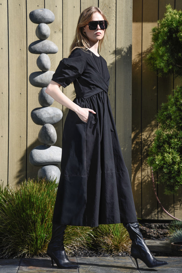 CAUGHT IN A TWIST Dress (Black)
