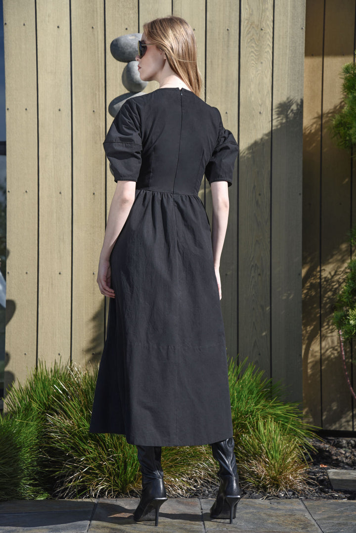 CAUGHT IN A TWIST Dress (Black)