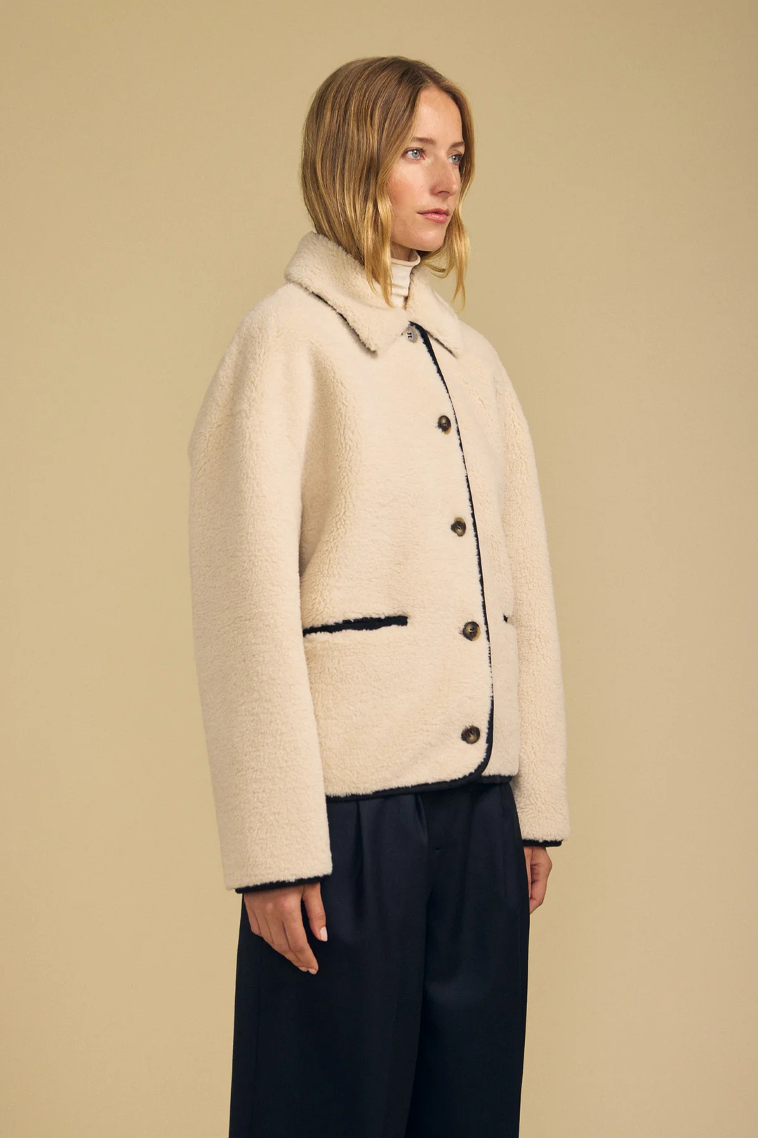 ANIKA Jacket (CREAM/BLACK)