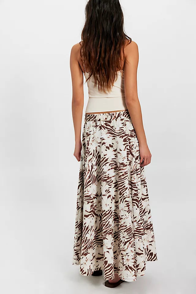 Zephyr Bustle Convertible Skirt (Chocolate Combo)