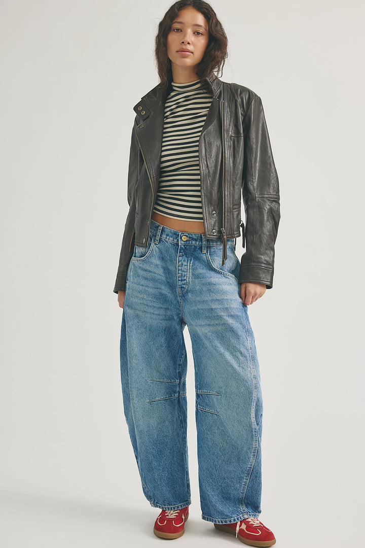 Good Luck Mid-Rise Barrel Jean (Ultra Light Beam)