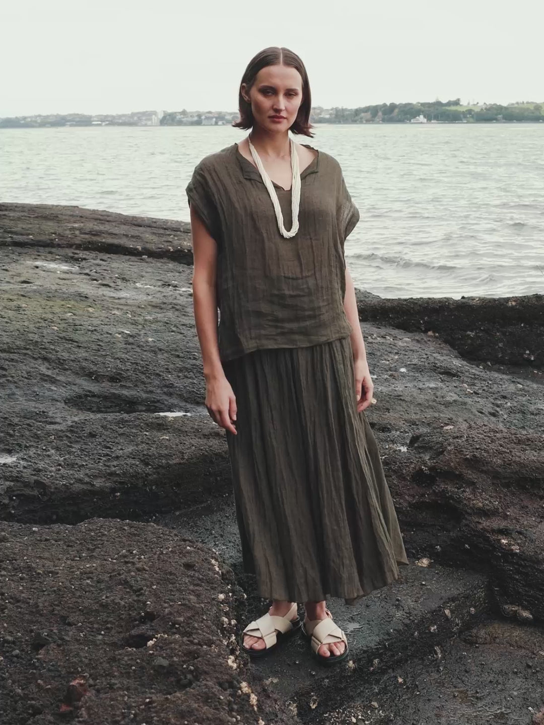 Palmer Linen Top (Khaki)