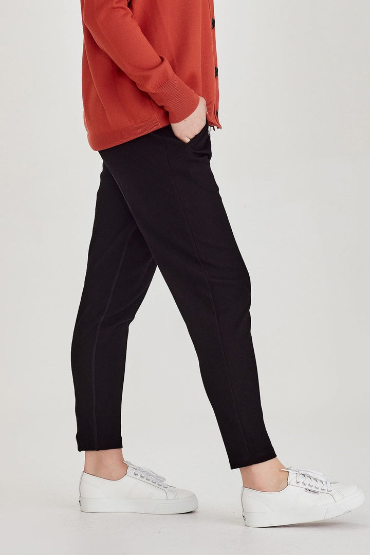 Portia Jogger (Black)