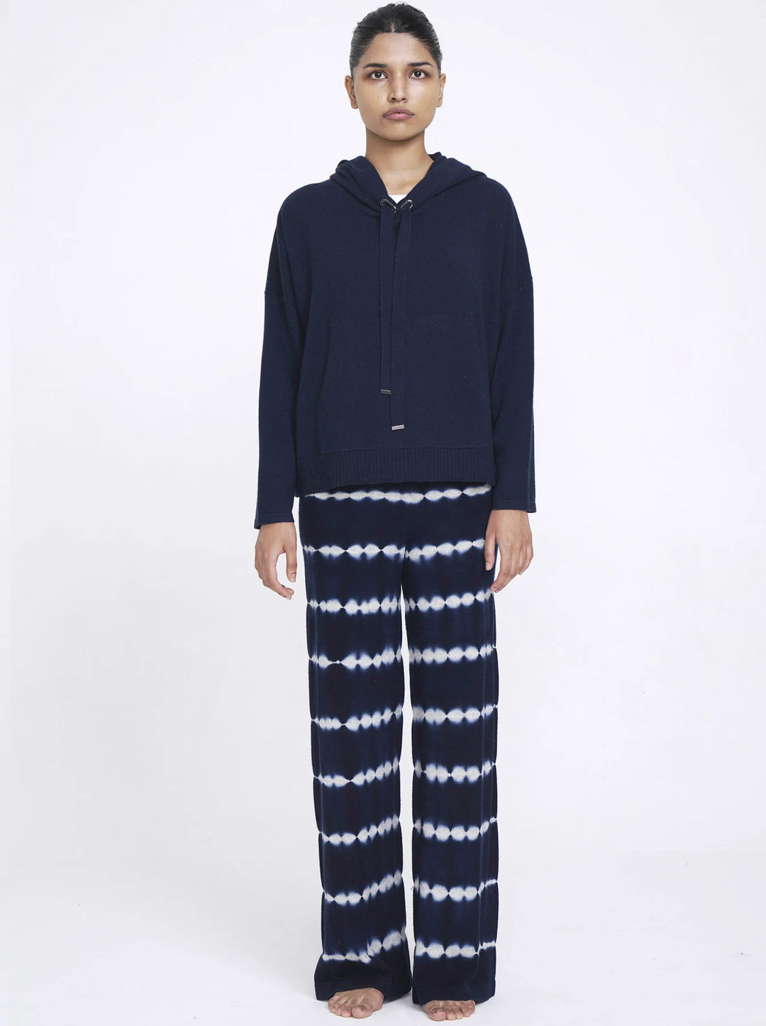 N.37 100% CASHMERE OVERSIZED HOODIE (Midnight)