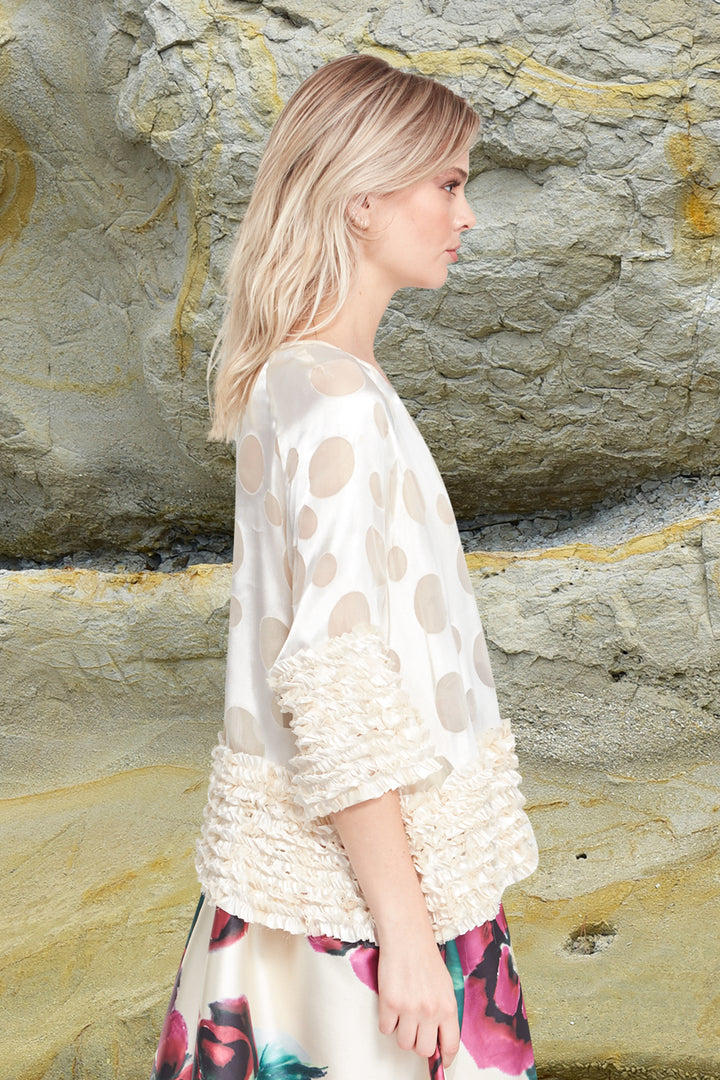 RUFFLE HUNTING Top (Ivory Spot)