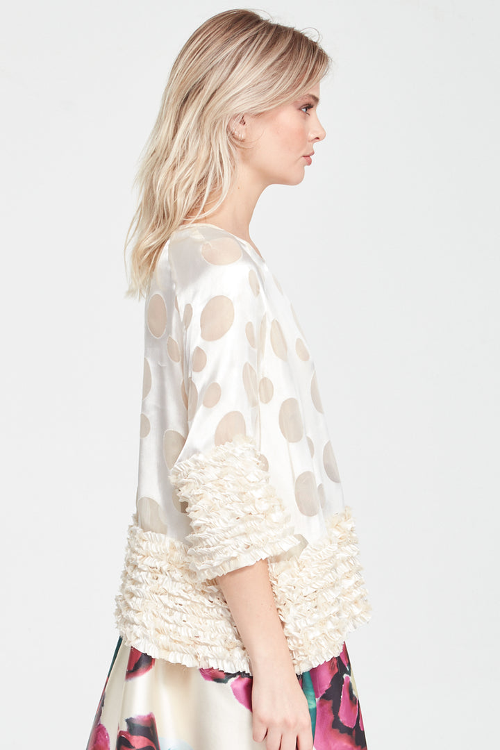RUFFLE HUNTING Top (Ivory Spot)